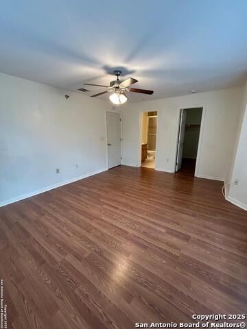 Listing photo id 12 for 7323 Snowden Dr 1301