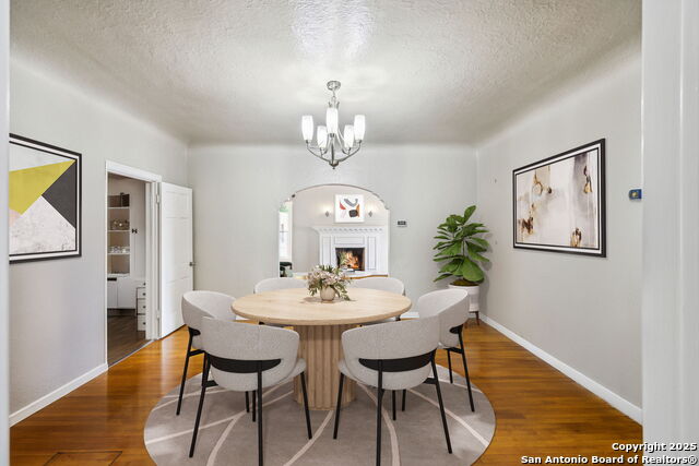 Listing photo id 10 for 2112 Gramercy W