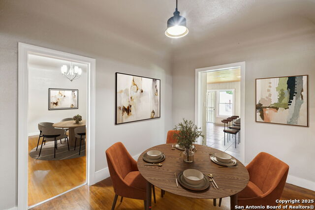 Listing photo id 15 for 2112 Gramercy W