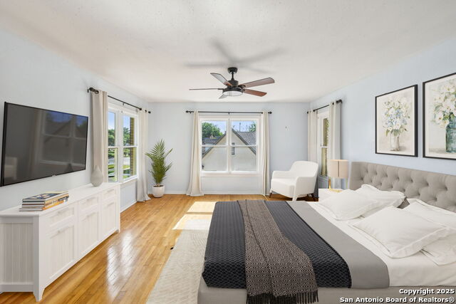 Listing photo id 29 for 2112 Gramercy W