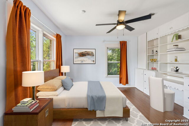 Listing photo id 34 for 2112 Gramercy W