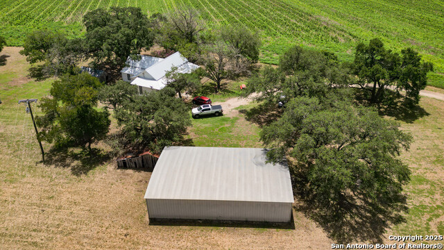 Listing photo id 27 for 4901 Lower Seguin
