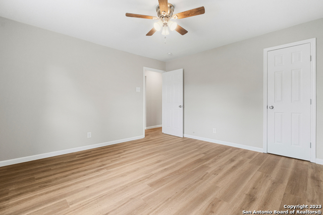 Image 14 of 20 For 407 Lovera Blvd