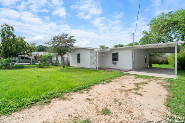 Image 2 of 20 For 407 Lovera Blvd