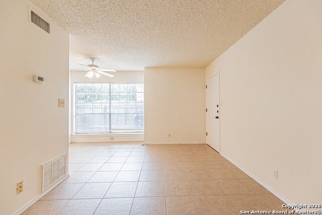 Image 10 of 31 For 10563 Starcrest Dr