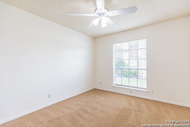 Image 18 of 31 For 10563 Starcrest Dr