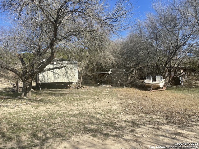 Listing photo id 1 for 147 Alamo Dr