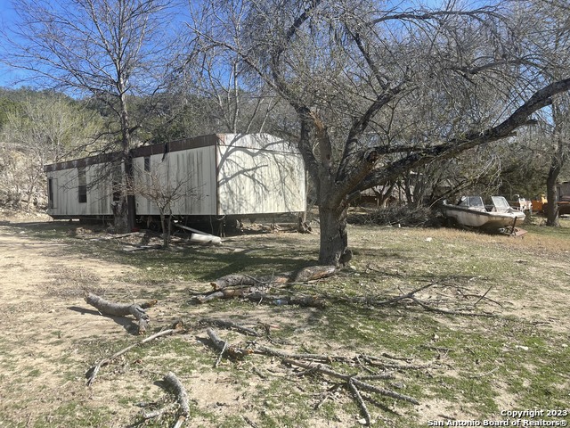 Listing photo id 2 for 147 Alamo Dr