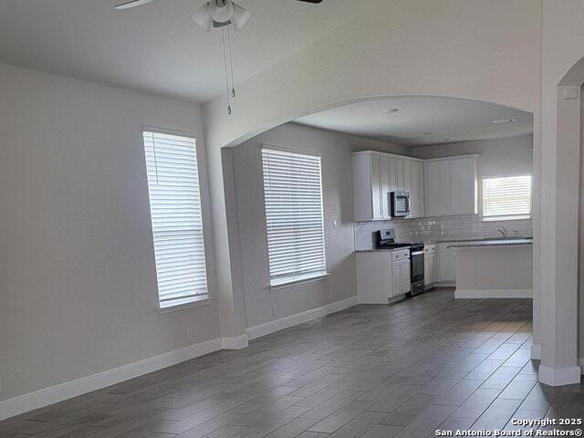 Listing photo id 17 for 609 Steele Shallows