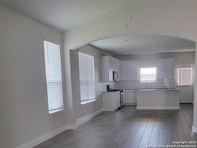 Listing photo id 18 for 609 Steele Shallows
