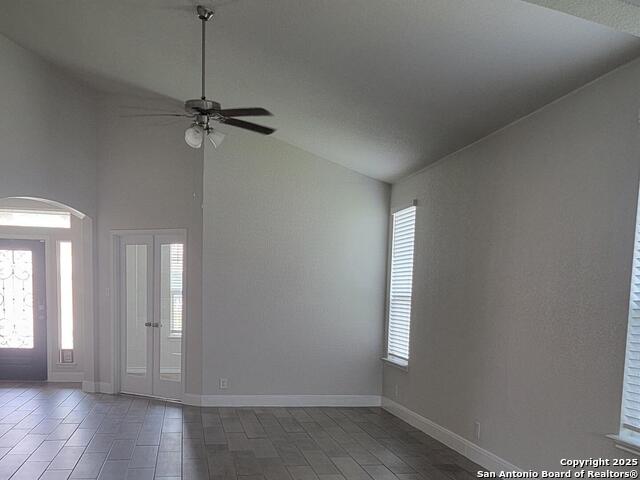 Listing photo id 20 for 609 Steele Shallows