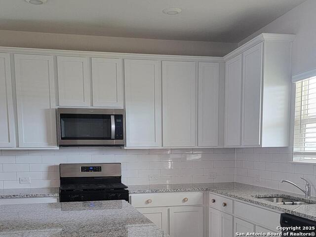 Listing photo id 22 for 609 Steele Shallows