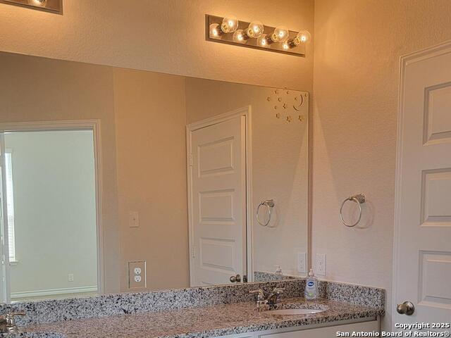 Listing photo id 29 for 609 Steele Shallows