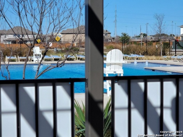 Listing photo id 7 for 609 Steele Shallows