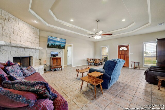 Image 10 of 26 For 101 Creekside Terrace