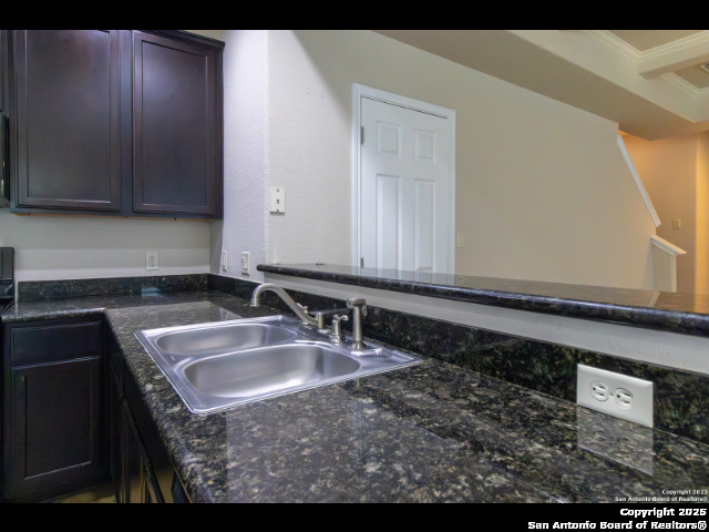 Image 10 of 28 For 1121 Brown Rock Dr.