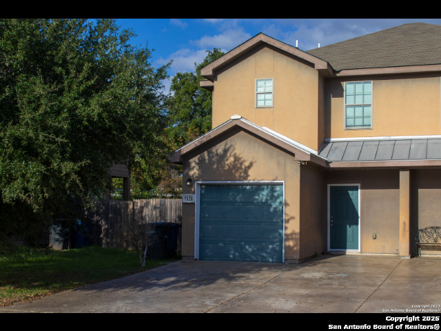 Image 2 of 28 For 1121 Brown Rock Dr.