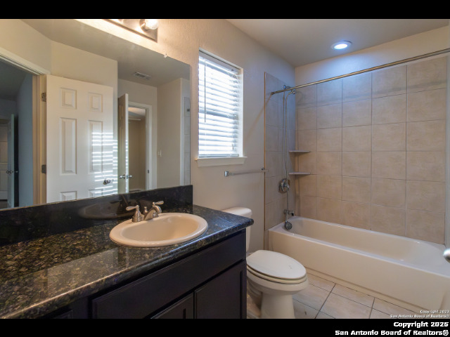 Image 21 of 28 For 1121 Brown Rock Dr.
