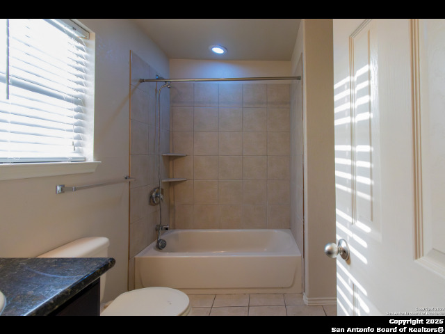Image 22 of 28 For 1121 Brown Rock Dr.