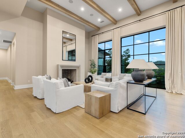 Listing photo id 8 for 4701 Peralta Lane