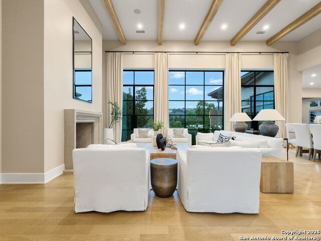 Listing photo id 9 for 4701 Peralta Lane