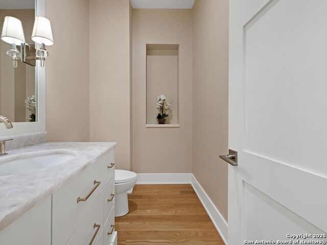 Listing photo id 10 for 4701 Peralta Lane