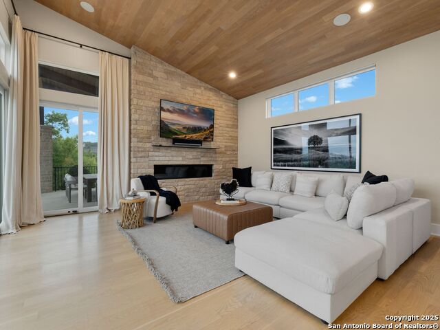 Listing photo id 28 for 4701 Peralta Lane