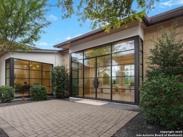 Listing photo id 6 for 4701 Peralta Lane
