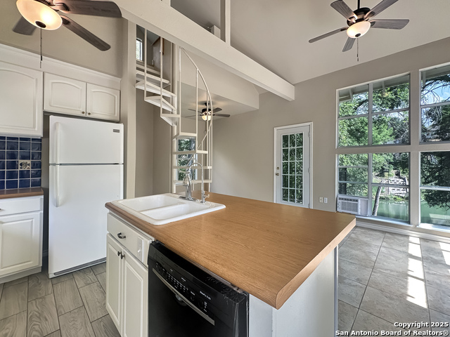 Image 9 of 19 For 1262 Sleepy Hollow