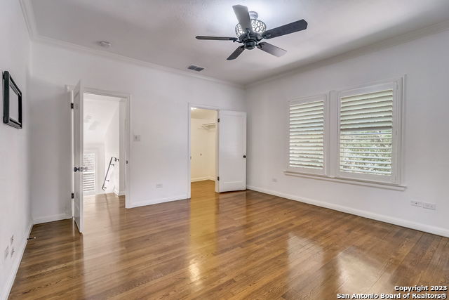 Listing photo id 22 for 402 Thelma Dr