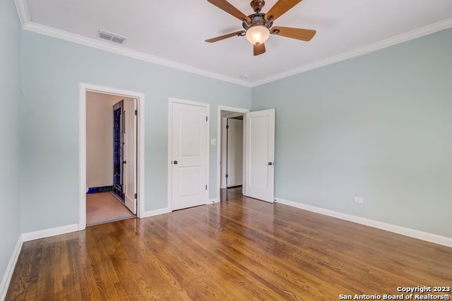 Listing photo id 31 for 402 Thelma Dr