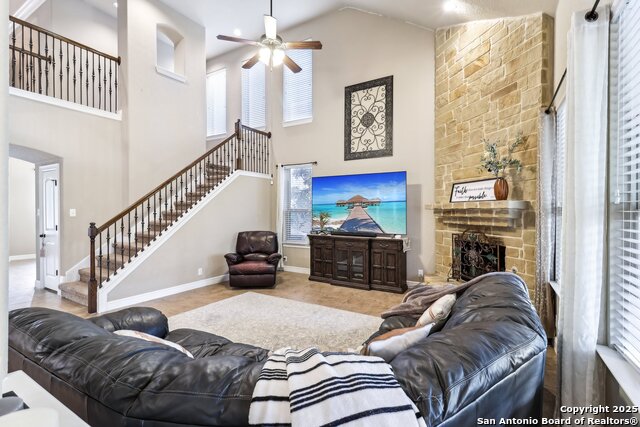 Image 10 of 44 For 11814 Lampasas Trl