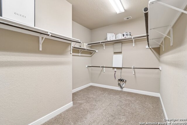 Image 23 of 44 For 11814 Lampasas Trl
