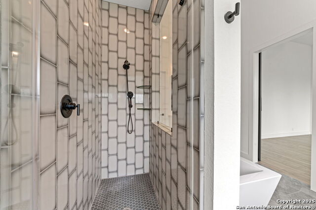 Image 13 of 19 For 2134 Kerrisdale