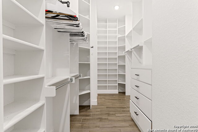 Image 14 of 19 For 2134 Kerrisdale