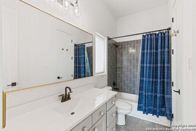 Image 17 of 19 For 2134 Kerrisdale