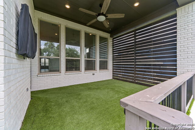 Image 18 of 19 For 2134 Kerrisdale