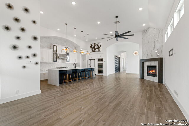 Image 8 of 19 For 2134 Kerrisdale