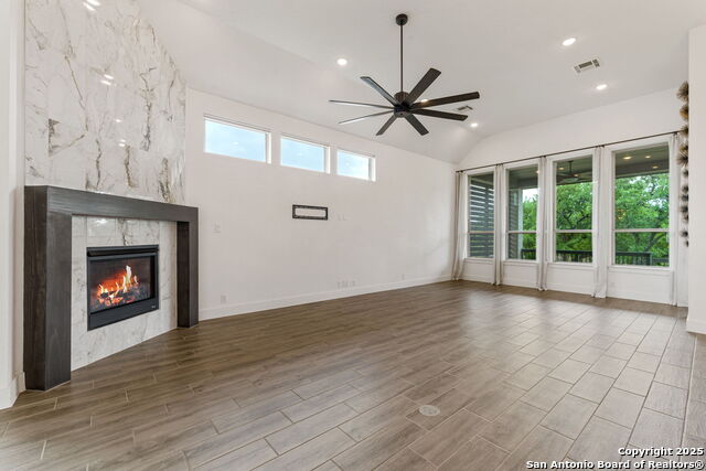 Image 9 of 19 For 2134 Kerrisdale