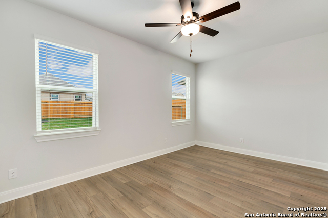 Image 9 of 13 For 9618 Nubuck Branch
