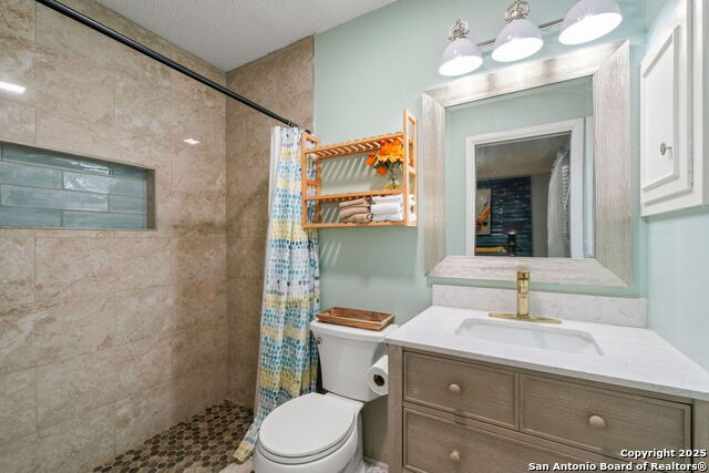 Listing photo id 24 for 5501 Merkens Dr