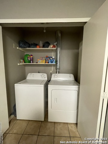 Image 8 of 14 For 6850 Mountain Spring St