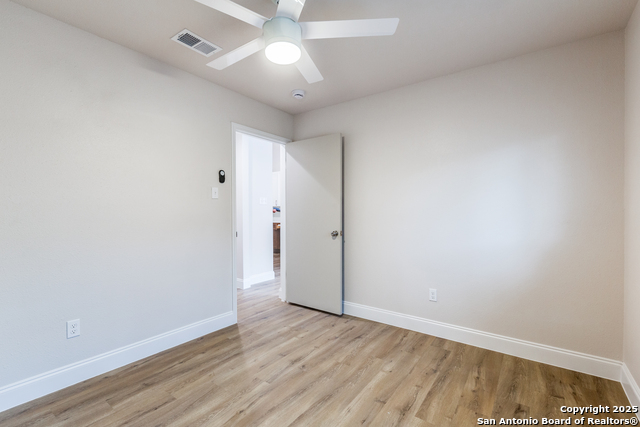 Image 11 of 25 For 9503 Deerbrook