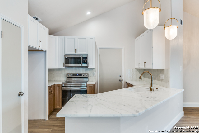 Image 7 of 25 For 9503 Deerbrook