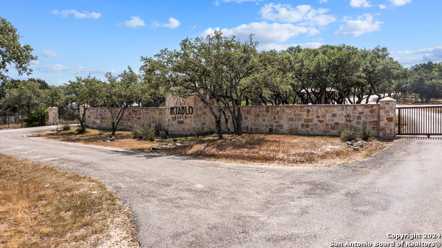 Listing photo id 16 for 14333 Santa Loma