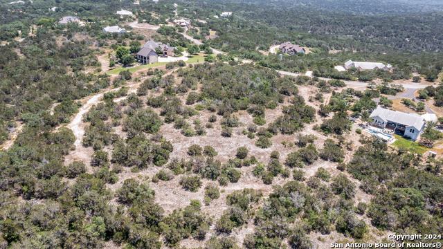 Listing photo id 17 for 14333 Santa Loma