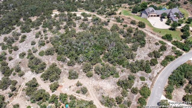 Listing photo id 18 for 14333 Santa Loma