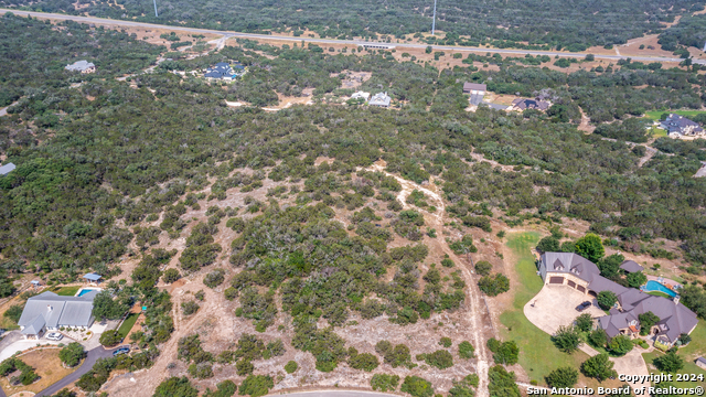 Listing photo id 21 for 14333 Santa Loma