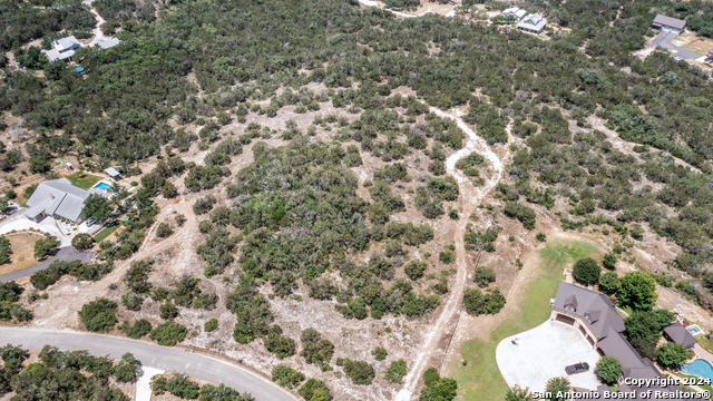 Listing photo id 22 for 14333 Santa Loma