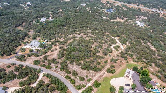 Listing photo id 5 for 14333 Santa Loma